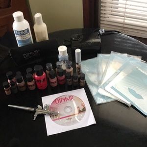 Dinair Airbrush Makeup Kit.  Everything included!